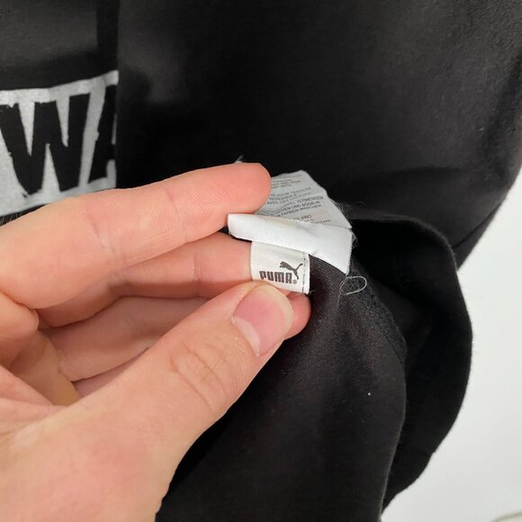 RARE *Original 2003 Banksy Turf War Exhibition Collector Tee by Puma mens size M - Picture 8 of 10